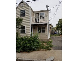 32 Ashton St, Dorchester Center, MA 02124