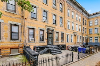 422 Bleecker St Unit 3L, Brooklyn, NY 11237