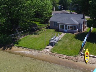 61436 Leigh Ave, Cassopolis, MI 49031