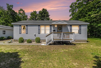 6288 W Dewey Rd, Ludington, MI 49431