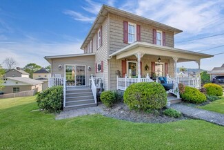 1001 3rd Ave, New Cumberland, WV 26047