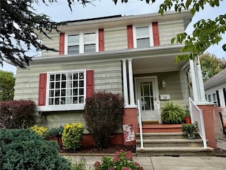 115 Norfolk St, Cranston, RI 02910