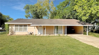1618 Willow St, Hearne, TX 77859