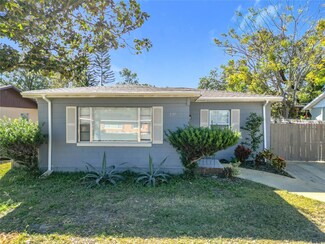 537 E Desoto St, Clermont, FL 34711