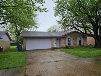 1112 Ridgewood Ln, Hutchins, TX 75141