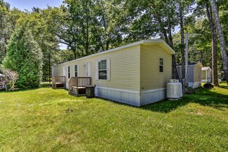 49 Bay Bridge Rd, Brunswick, ME 04011