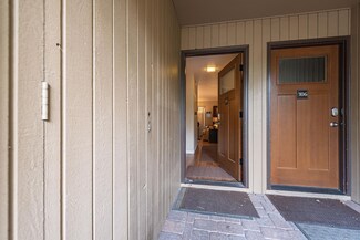 19717 Mount Bachelor Dr Unit 105, Bend, OR 97702