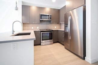 65 Lewis St Unit 604, Boston, MA 02128