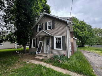 627 24th St, Jackson, MI 49203