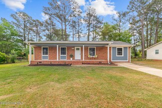 2516 Country Club Rd, Jacksonville, NC 28546