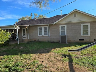 1805 S Van Buren St, San Angelo, TX 76904