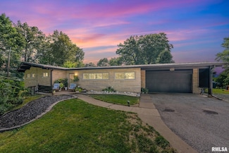 1362 26th Ave, Rock Island, IL 61201