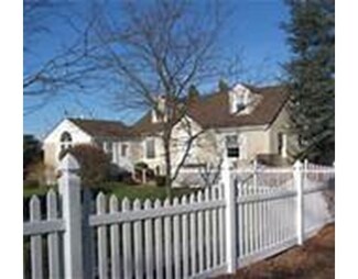 1310 Riverside Ave, Somerset, MA 02726