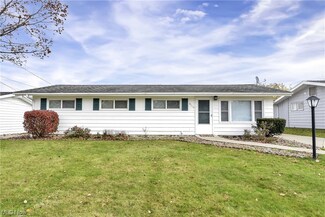 9119 Coventry Dr, Northfield, OH 44067