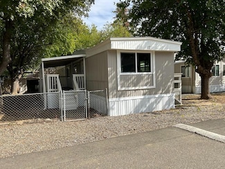 6950 Riverland Dr Unit 12, Redding, CA 96002