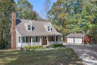 2052 Shade Hunter Ln, Maidens, VA 23102