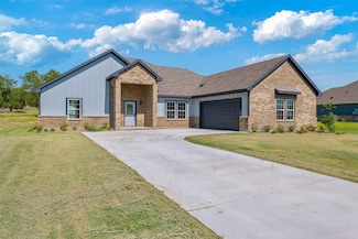 1013 Don Eve Ct, Azle, TX 76020