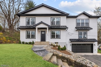 366 Sussex Ave, Morristown, NJ 07960