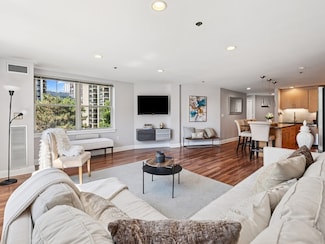 150 Staniford St Unit 520, Boston, MA 02114