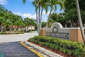 866 NW 92nd Ave, Plantation, FL 33324