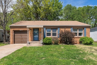 203 W Lindberg St, Springfield, MO 65807