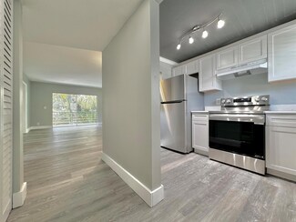1638 Embassy Dr Unit 205, West Palm Beach, FL 33401