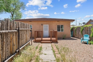 1820 Mann St, Santa Fe, NM 87505