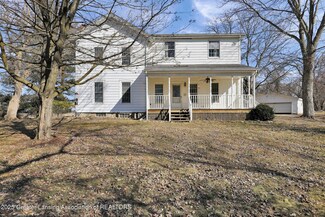 6251 Hill Rd, Bellevue, MI 49021