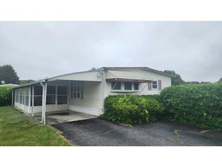 703 Fresh Pond Ave Unit 32, Calverton, NY 11933