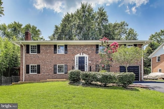 2403 Sherwood Hall Ln, Alexandria, VA 22306