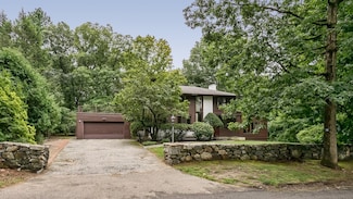 76 Bartlett St, Chelmsford, MA 01824