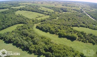 5465 225th St, Melrose, IA 52569