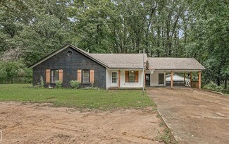 402 Magnolia Rd, Jonesboro, AR 72405