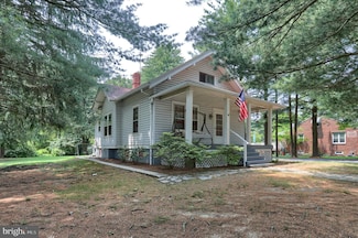 402 Davis St, Harrisburg, PA 17109