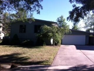 1850 Southampton Dr SE, Grand Rapids, MI 49508