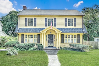 61 Villa Ave, Fairfield, CT 06825