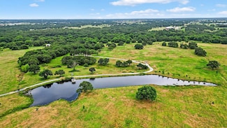 1052 Bones Chapel Rd, Whitesboro, TX 76273