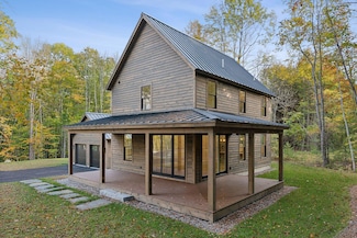 11 Camp Loop Ln, Bridgton, ME 04009