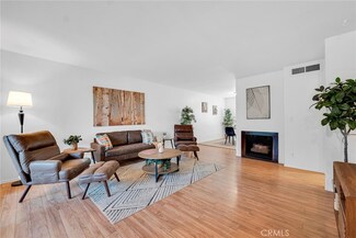 9778 Via Zibello, Burbank, CA 91504