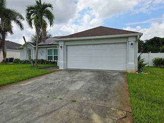 862 SW Carmelite St, Port Saint Lucie, FL 34983