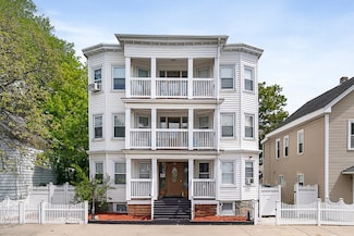 39 Lynnway, Lynn, MA 01902
