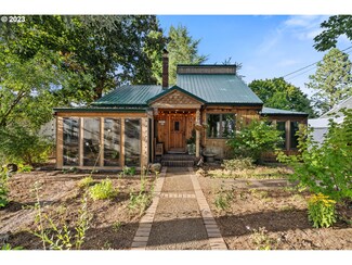 18003 SE Main St, Portland, OR 97233