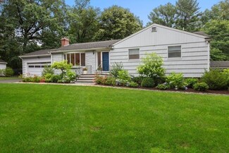 39 Rice Rd, Wayland, MA 01778