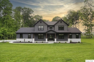9553 Woodridge Cir, Fredericktown, OH 43019