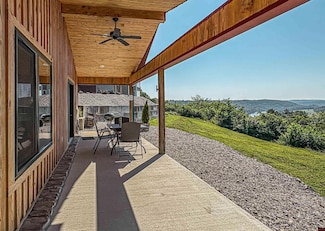 712 Mc Lean Ave, Cotter, AR 72626