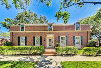 8201 S Rhodes Ave, Chicago, IL 60619