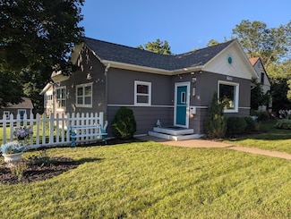 328 W Alcott Ave, Fergus Falls, MN 56537