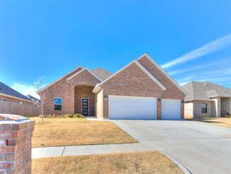11121 Fairways Ave, Yukon, OK 73099