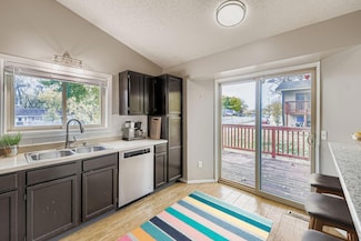 912 W 66th St, Richfield, MN 55423