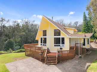 1733 Piiholo Rd, Makawao, HI 96768